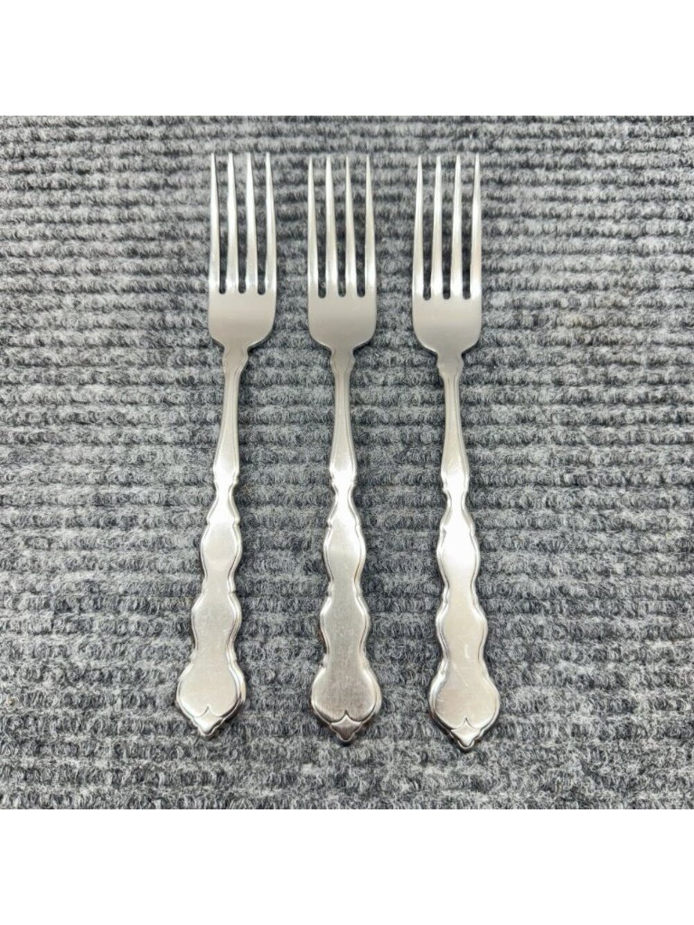 Lot Of 3 Oneida VALERIE Dinner Forks Distinction Deluxe HH Stainless - Picture 1 of 7